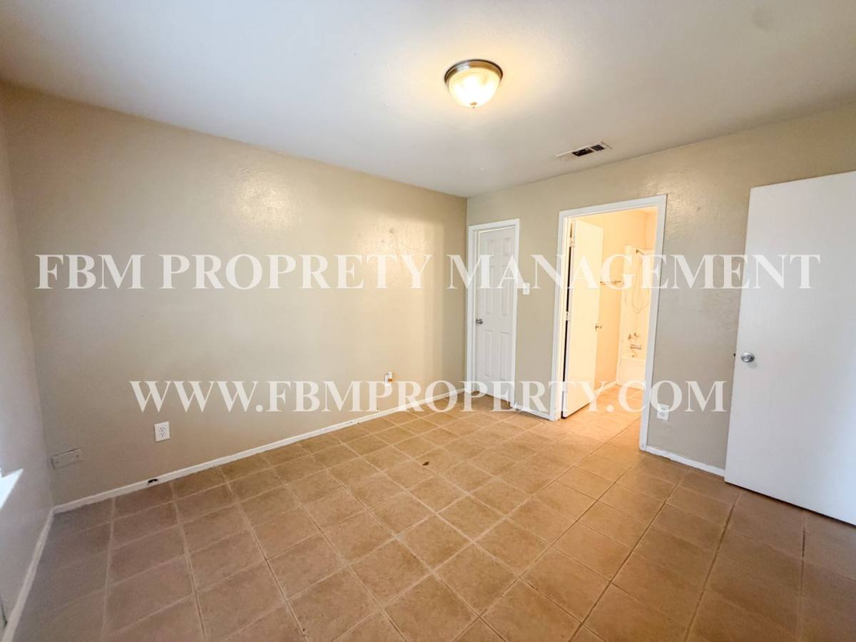 Apartment for rent at 3593 Ennis Ave, Bardwell, TX 75101