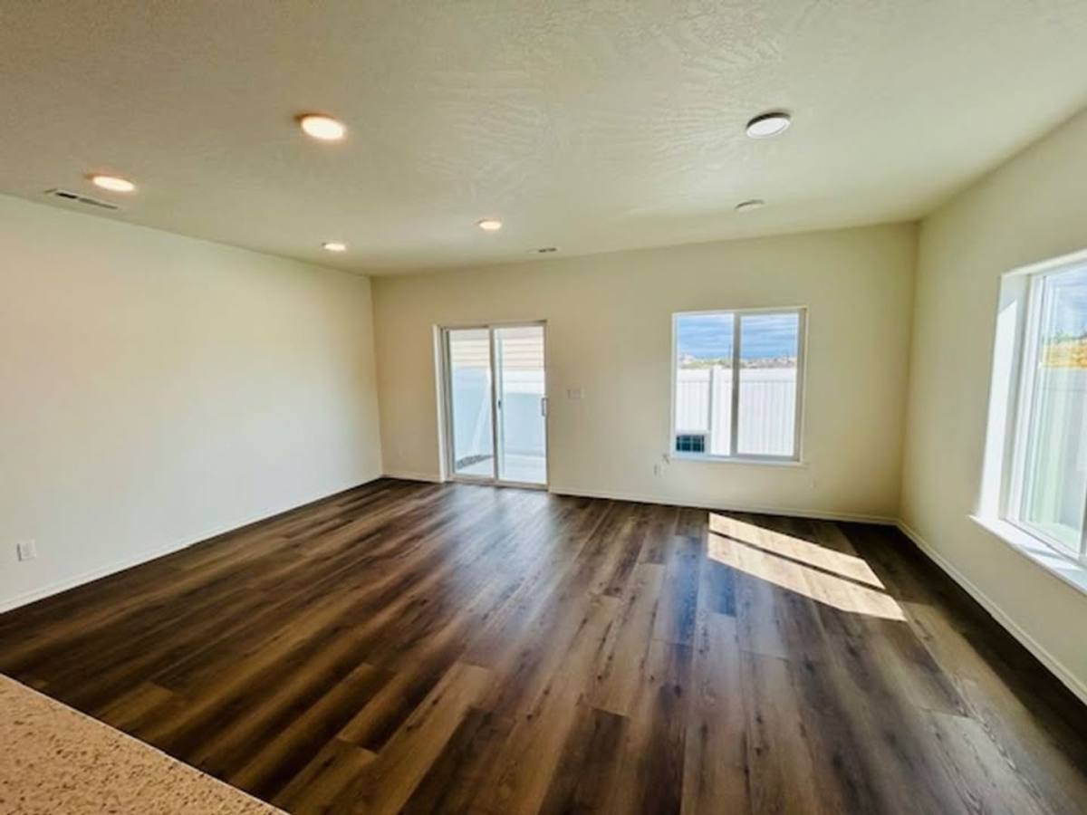 Townhouse for rent at 3684 S Roosevelt St, Kennewick, WA 99338