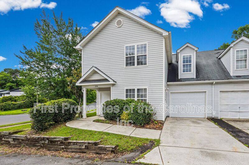Townhouse for rent at 5194 Brooktree Dr, Charlotte, NC 28208