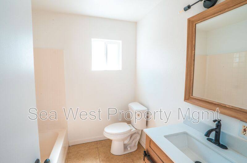 House for rent at 156 Leucadia Blvd, Encinitas, CA 92024