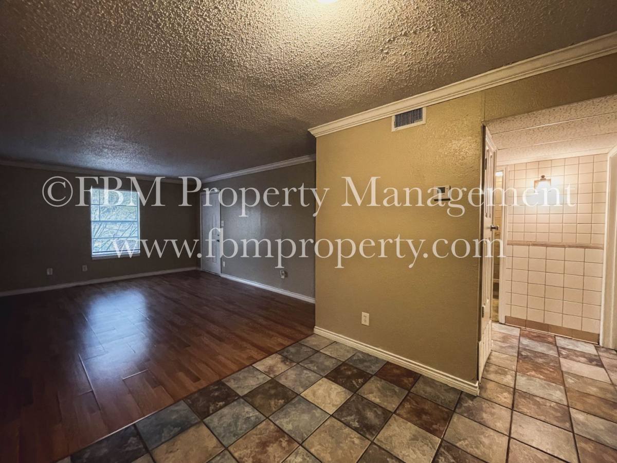 Condo for rent at 2608 W Sycamore Ave, Corsicana, TX 75110