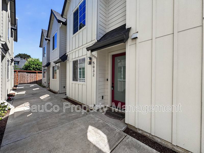 Apartment for rent at 5032 NE 14th Ave #2, Portland, OR 97211