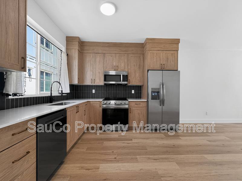 Apartment for rent at 5032 NE 14th Ave #2, Portland, OR 97211