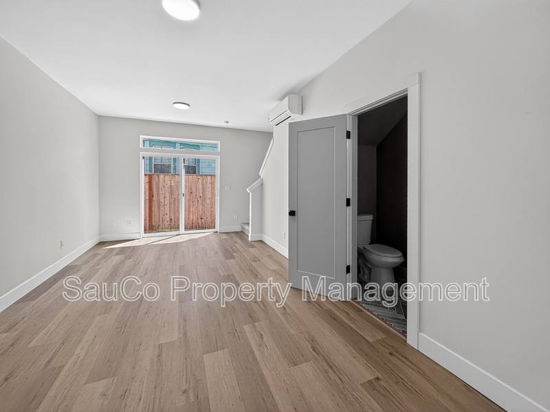 Apartment for rent at 5032 NE 14th Ave #2, Portland, OR 97211