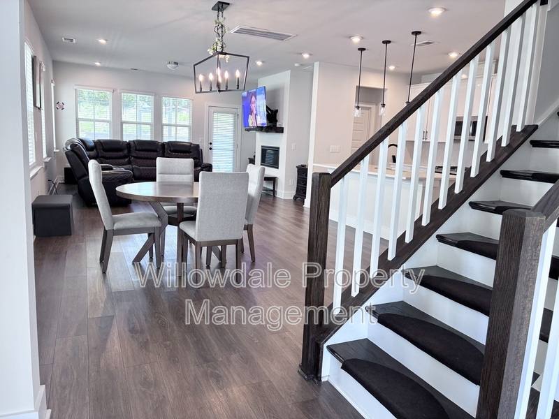 House for rent at 2033 Florine Dr, Apex, NC 27502