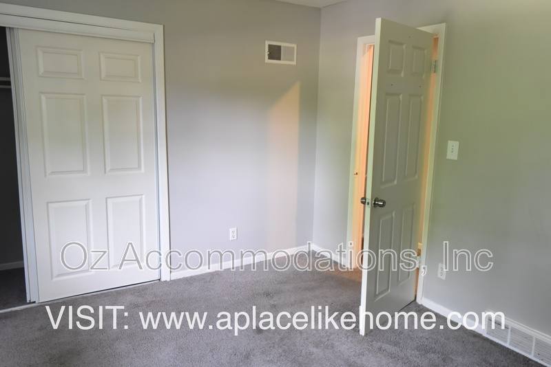 Apartment for rent at 9702 Sheperds Dr #B, Kansas City, MO 64131