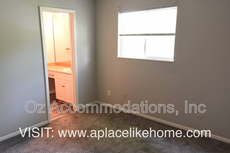 Apartment for rent at 9702 Sheperds Dr #B, Kansas City, MO 64131