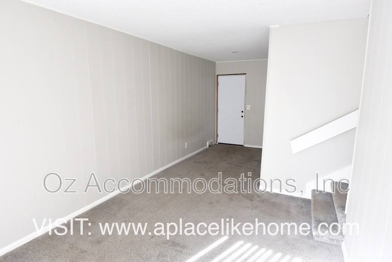 Apartment for rent at 9702 Sheperds Dr #B, Kansas City, MO 64131