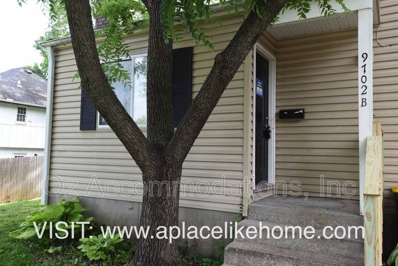 Apartment for rent at 9702 Sheperds Dr #B, Kansas City, MO 64131