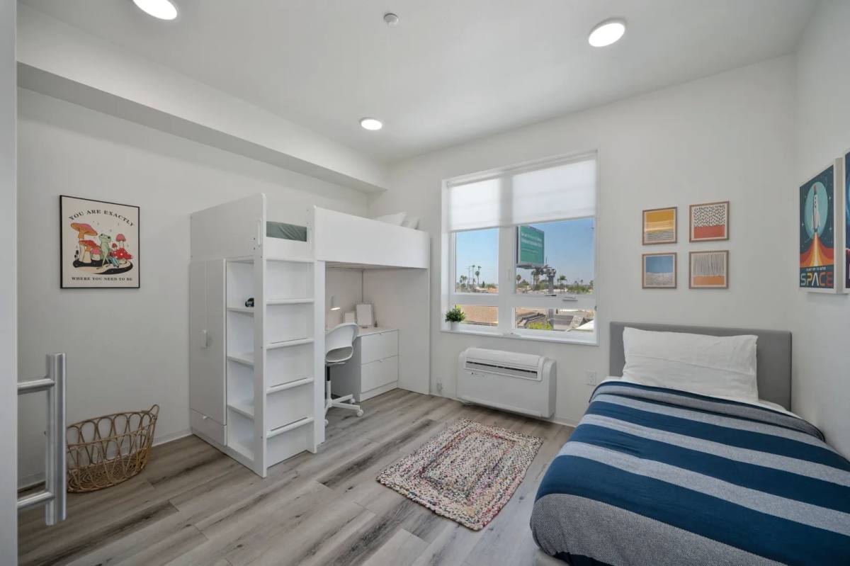 Apartment for rent at 2911 Adams Ave, San Diego, CA 92116