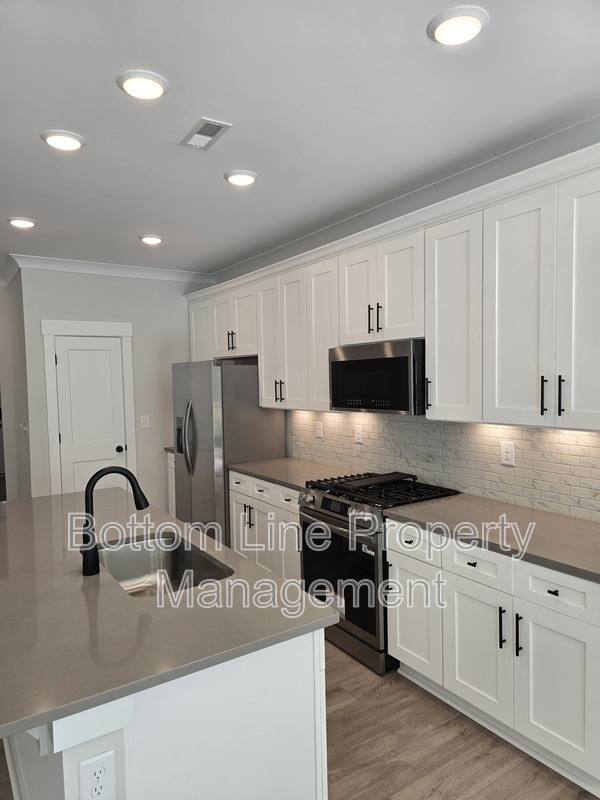 Townhouse for rent at 111 Viburnum Rd, Waxhaw, NC 28173