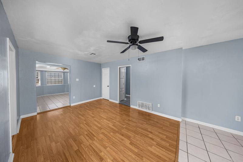 House for rent at 408 NW Woodridge Dr, Lawton, OK 73507