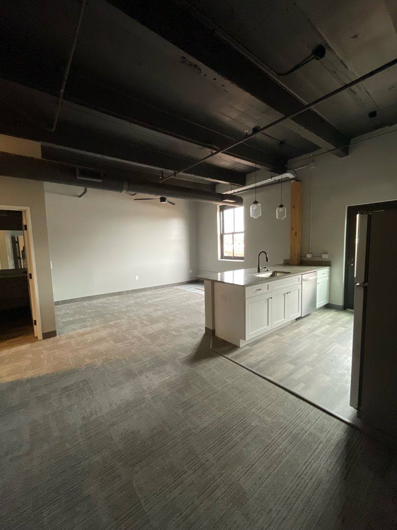 Apartment for rent at 712 Commercial St, Emporia, KS 66801