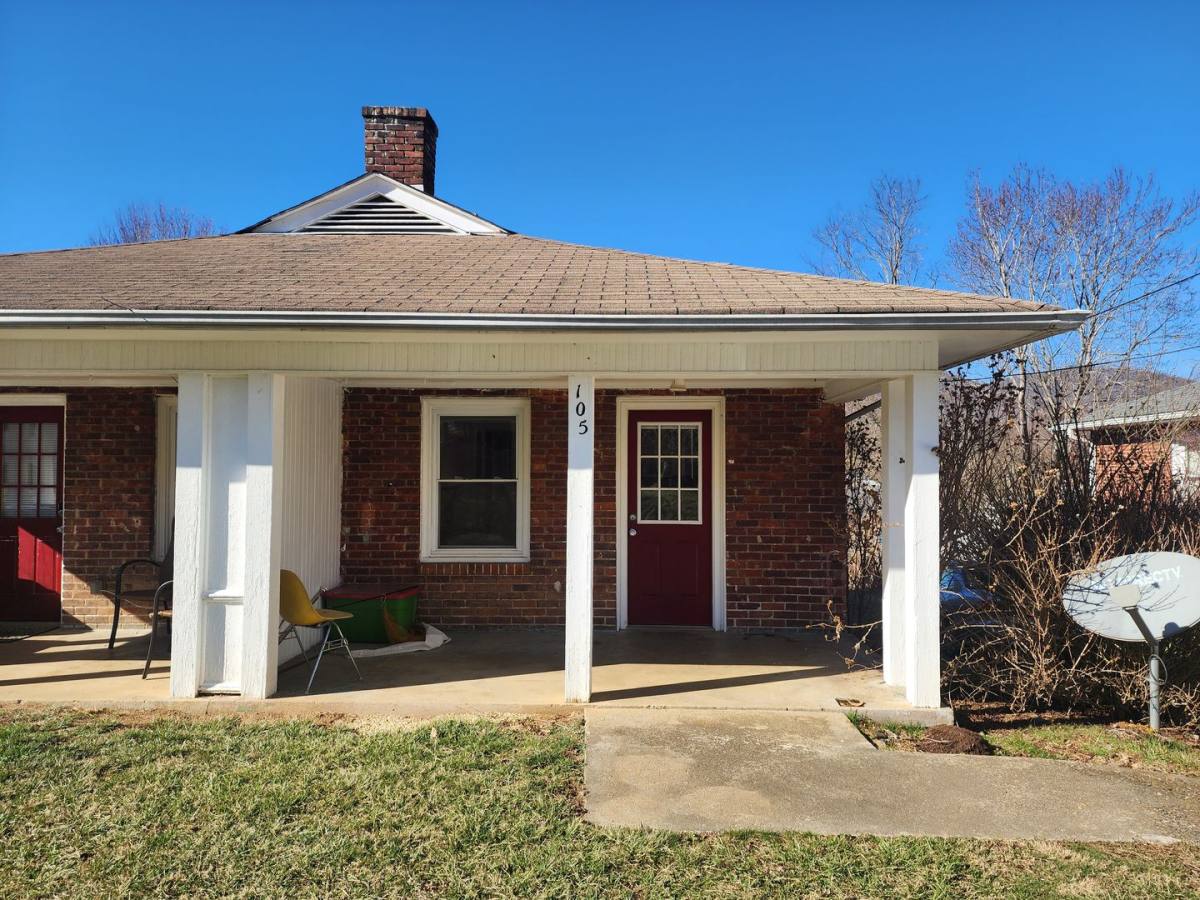 House for rent at 105 Morgan St, Swannanoa, NC 28778