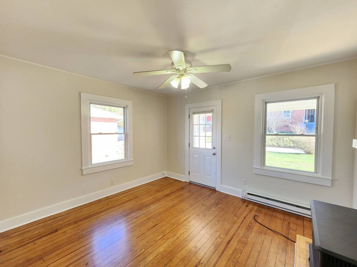 House for rent at 105 Morgan St, Swannanoa, NC 28778