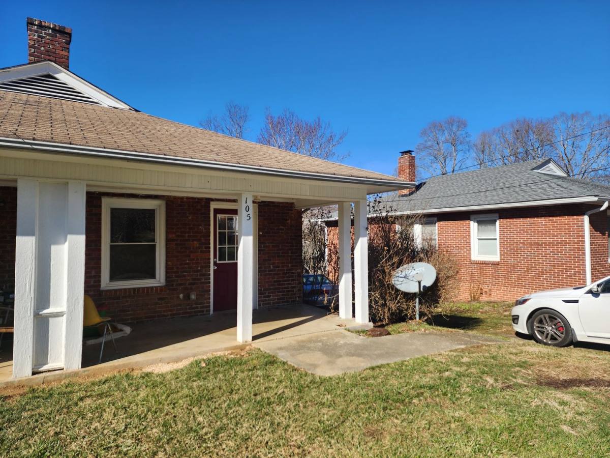 House for rent at 105 Morgan St, Swannanoa, NC 28778