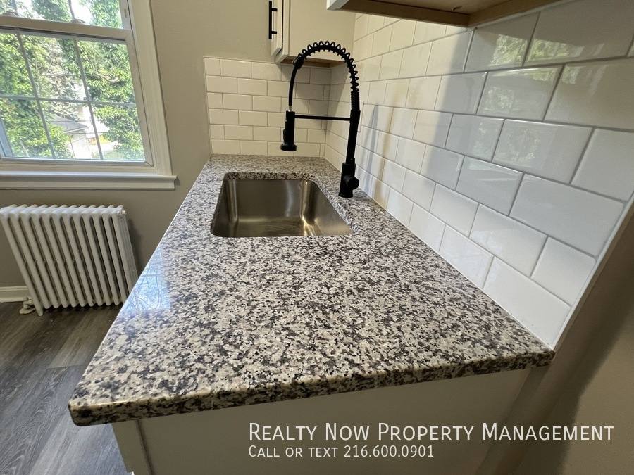 Apartment for rent at 2481 Noble Rd #G11, Cleveland, OH 44121
