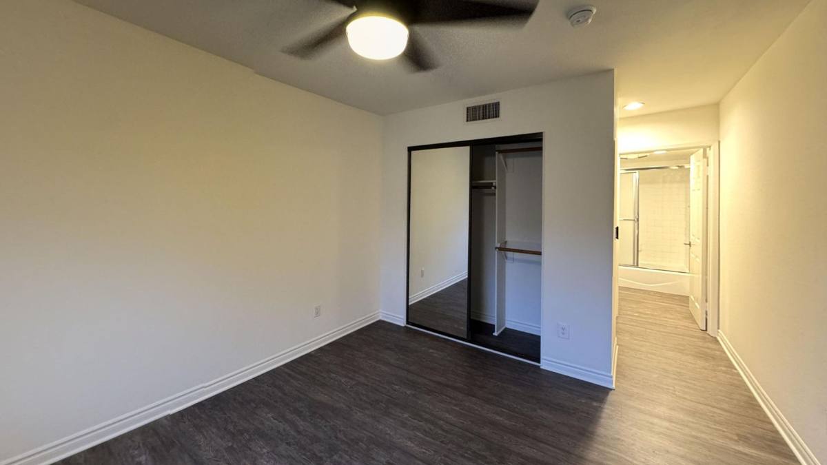Townhouse for rent at 12506 Pacific Ave, Los Angeles, CA 90066