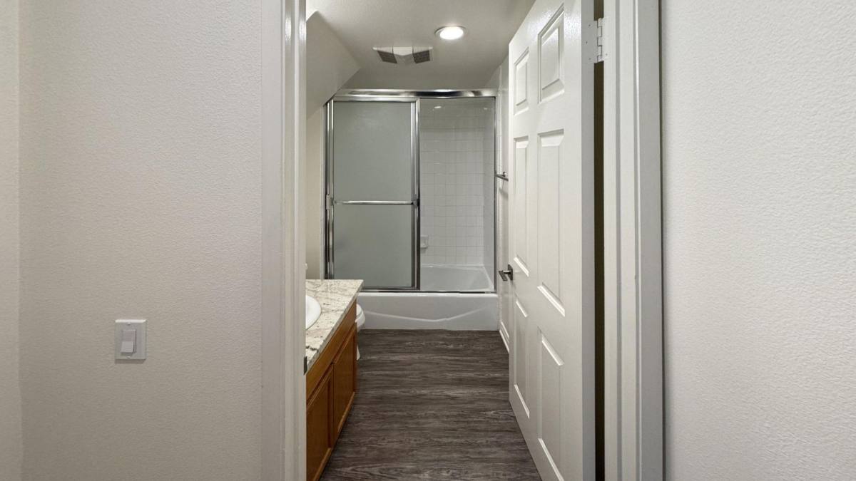 Townhouse for rent at 12506 Pacific Ave, Los Angeles, CA 90066