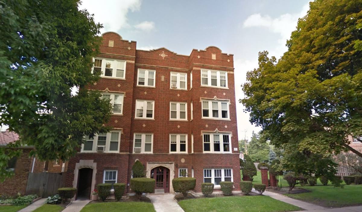 Apartment for rent at 2708 W Fitch Ave, Chicago, IL 60645