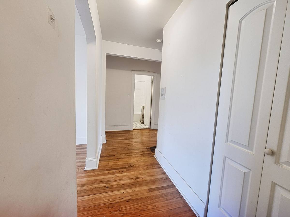 Apartment for rent at 2708 W Fitch Ave, Chicago, IL 60645