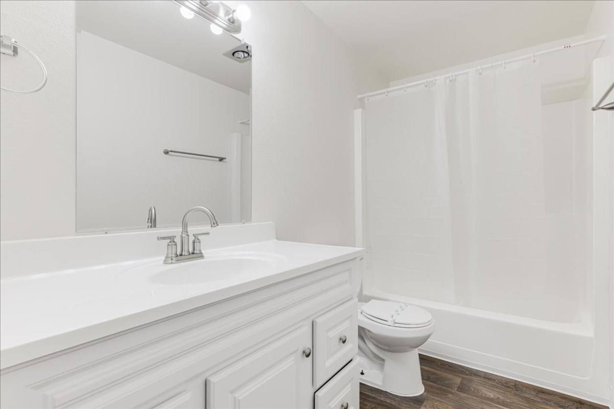 Apartment for rent at 2599 12th St SE, Salem, OR 97302
