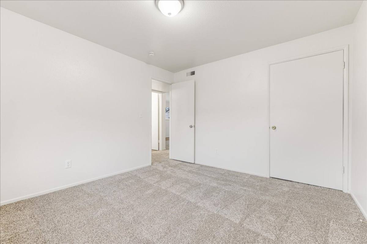 Apartment for rent at 2599 12th St SE, Salem, OR 97302