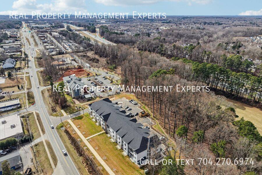 Apartment for rent at 14801 Statesville Rd #218, Huntersville, NC 28078