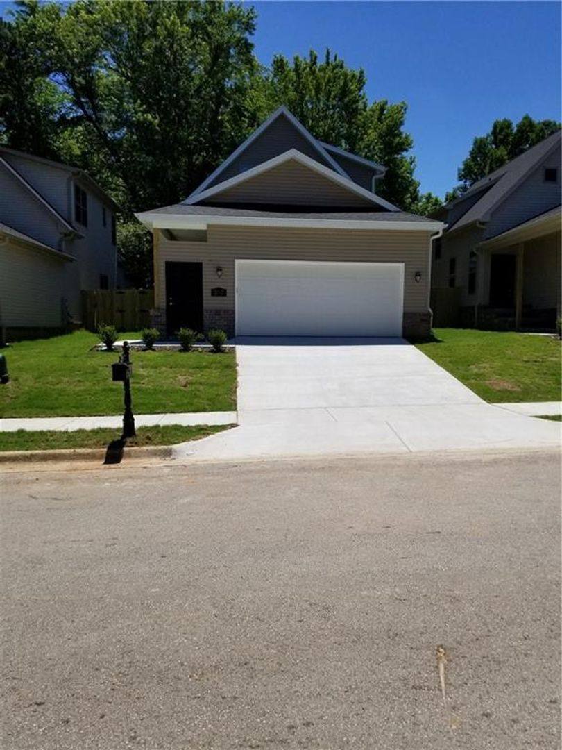House for rent at 2375 Houston, Fayetteville, AR 72703