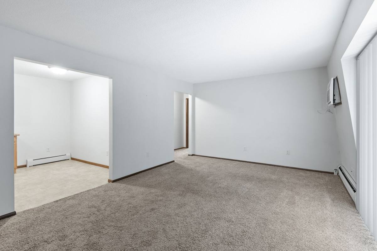 Apartment for rent at 925 W Branch St, Princeton, MN 55371