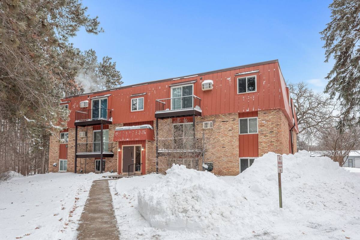 Apartment for rent at 925 W Branch St, Princeton, MN 55371