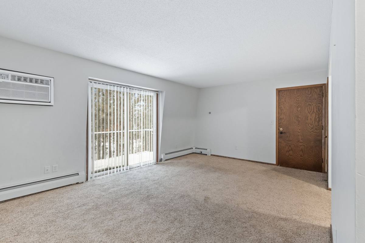 Apartment for rent at 925 W Branch St, Princeton, MN 55371