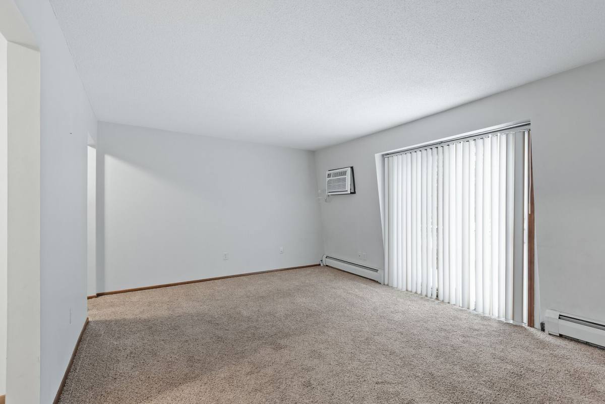 Apartment for rent at 925 W Branch St, Princeton, MN 55371