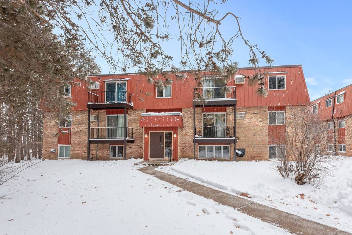 Apartment for rent at 925 W Branch St, Princeton, MN 55371