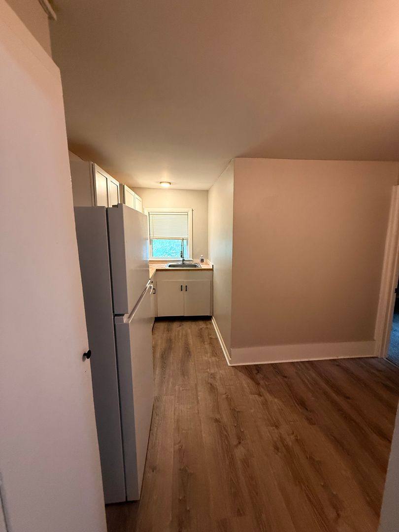 Apartment for rent at 27 E Crescent St, Augusta, ME 04330