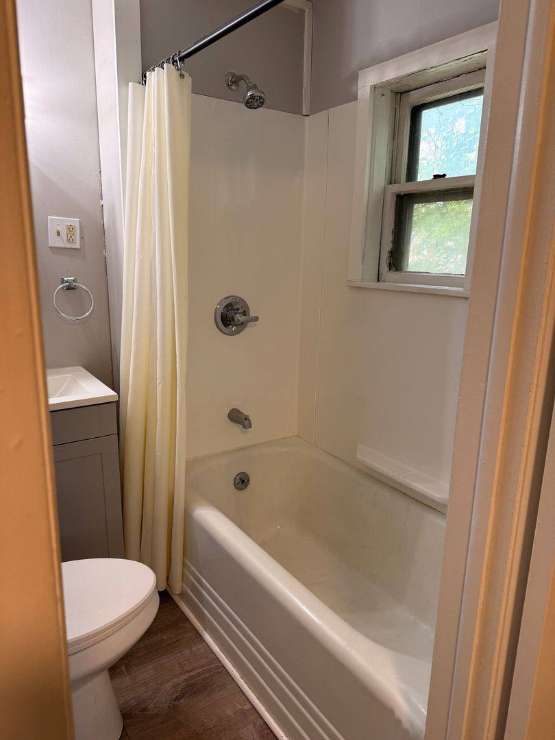 Apartment for rent at 27 E Crescent St, Augusta, ME 04330