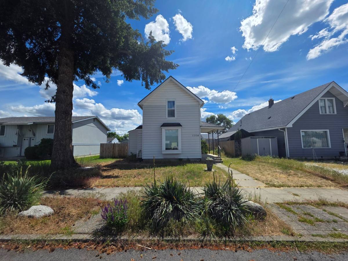 House for rent at 1104 E Rockwell Ave, Spokane, WA 99207