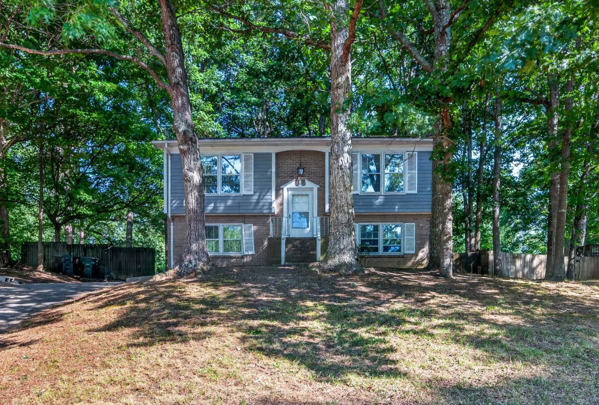 House for rent at 4725 Pennoak Rd, Greensboro, NC 27407