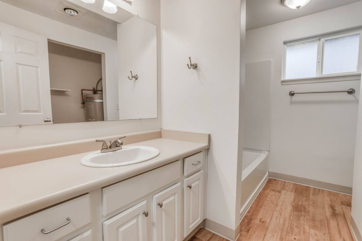 Condo for rent at 3903 E 18th St, Vancouver, WA 98661