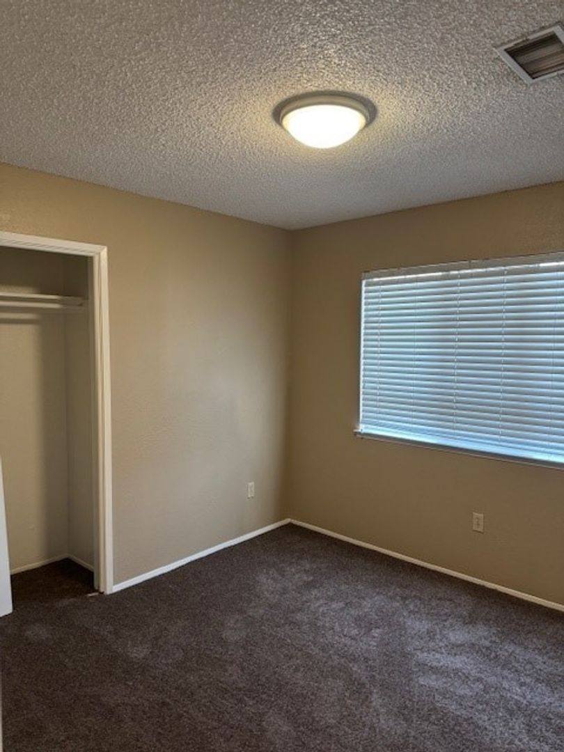 Apartment for rent at 2601 Ashe Rd, Bakersfield, CA 93309