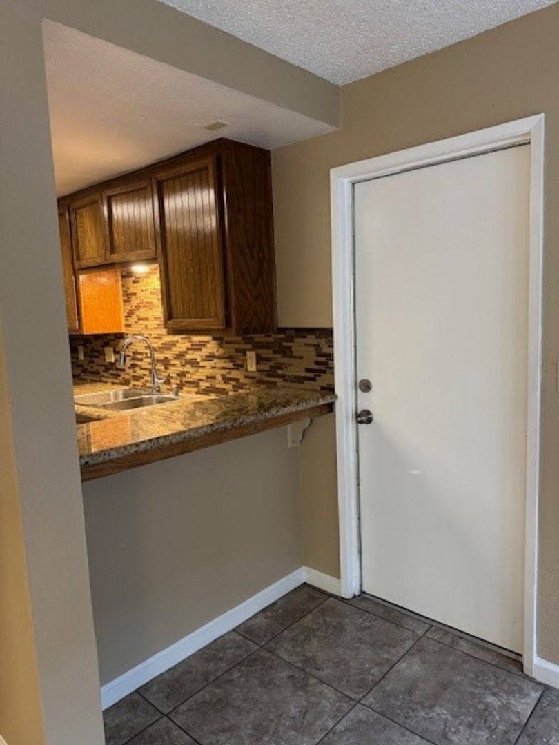 Apartment for rent at 2601 Ashe Rd, Bakersfield, CA 93309