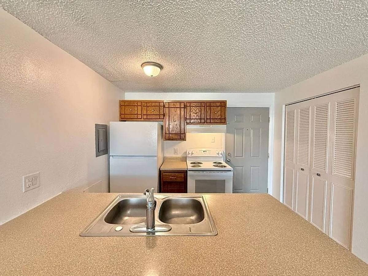 Apartment for rent at 1691 Moore Ave, Pueblo, CO 81005