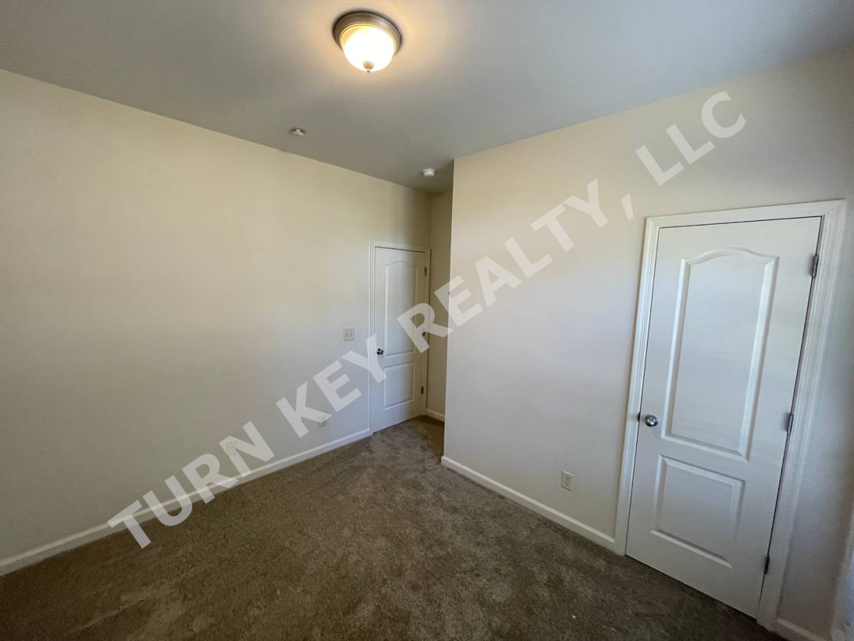 Townhouse for rent at 112 Vann Circle, Trussville, AL 35173