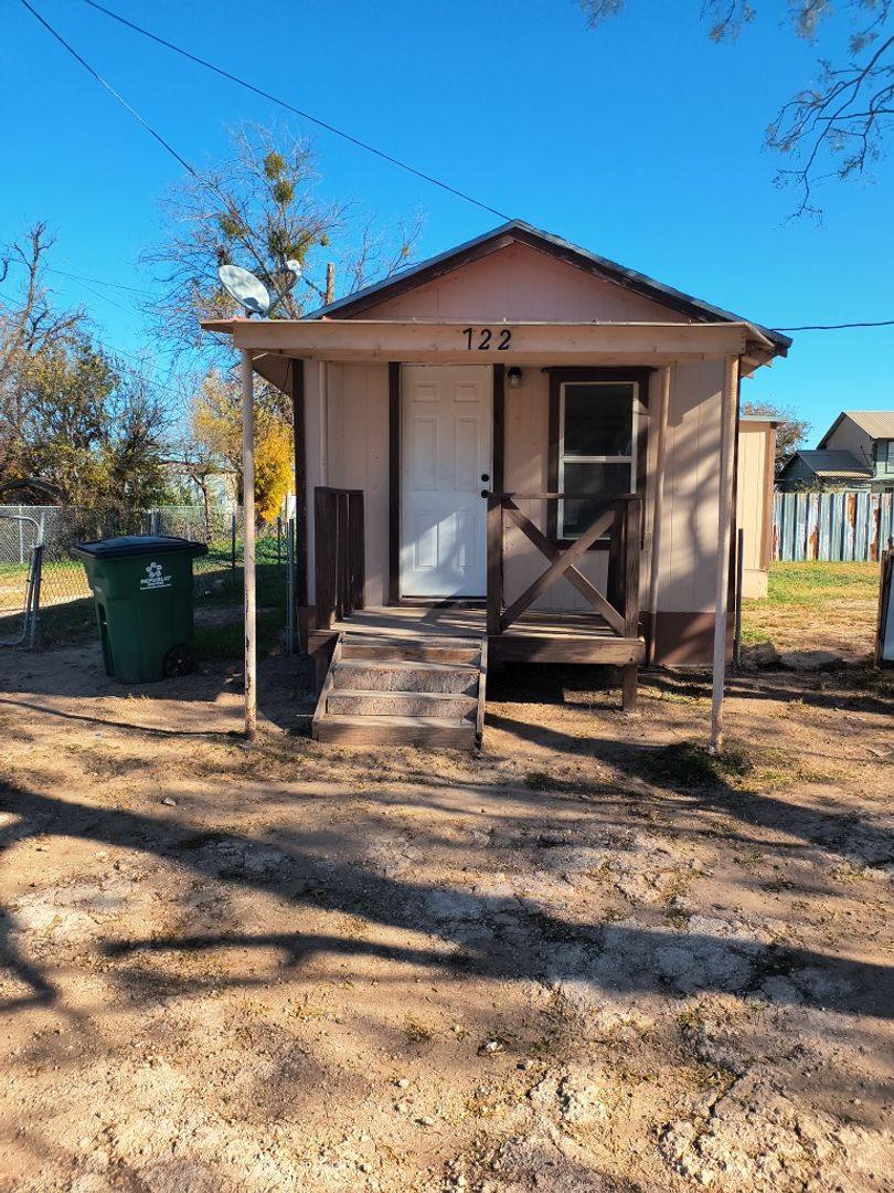House for rent at 722 S Hill, San Angelo, TX 76903