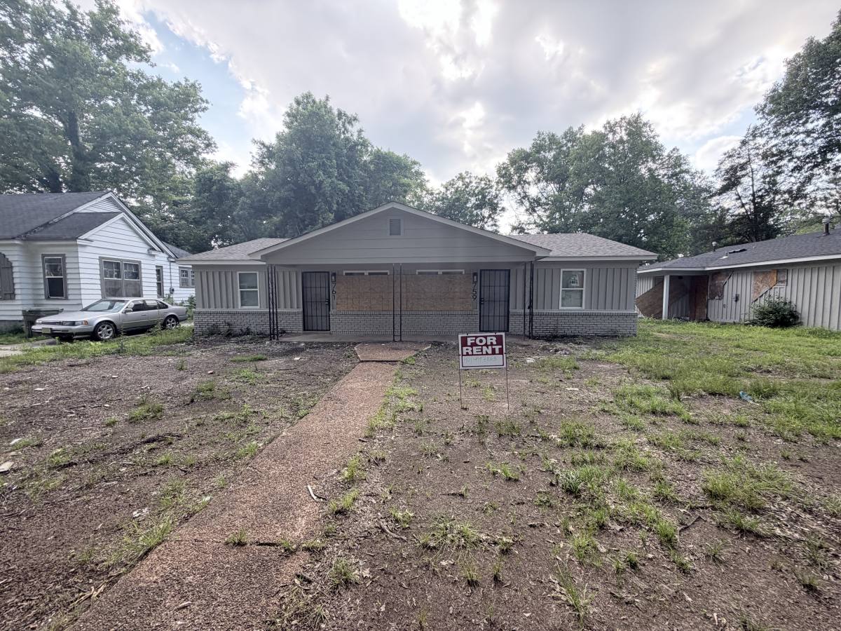 Apartment for rent at 761 Goodwyn St, Memphis, TN 38111