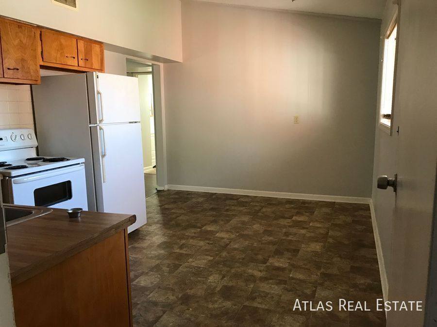 Apartment for rent at 10112 E 67th St #B, Kansas City, MO 64133