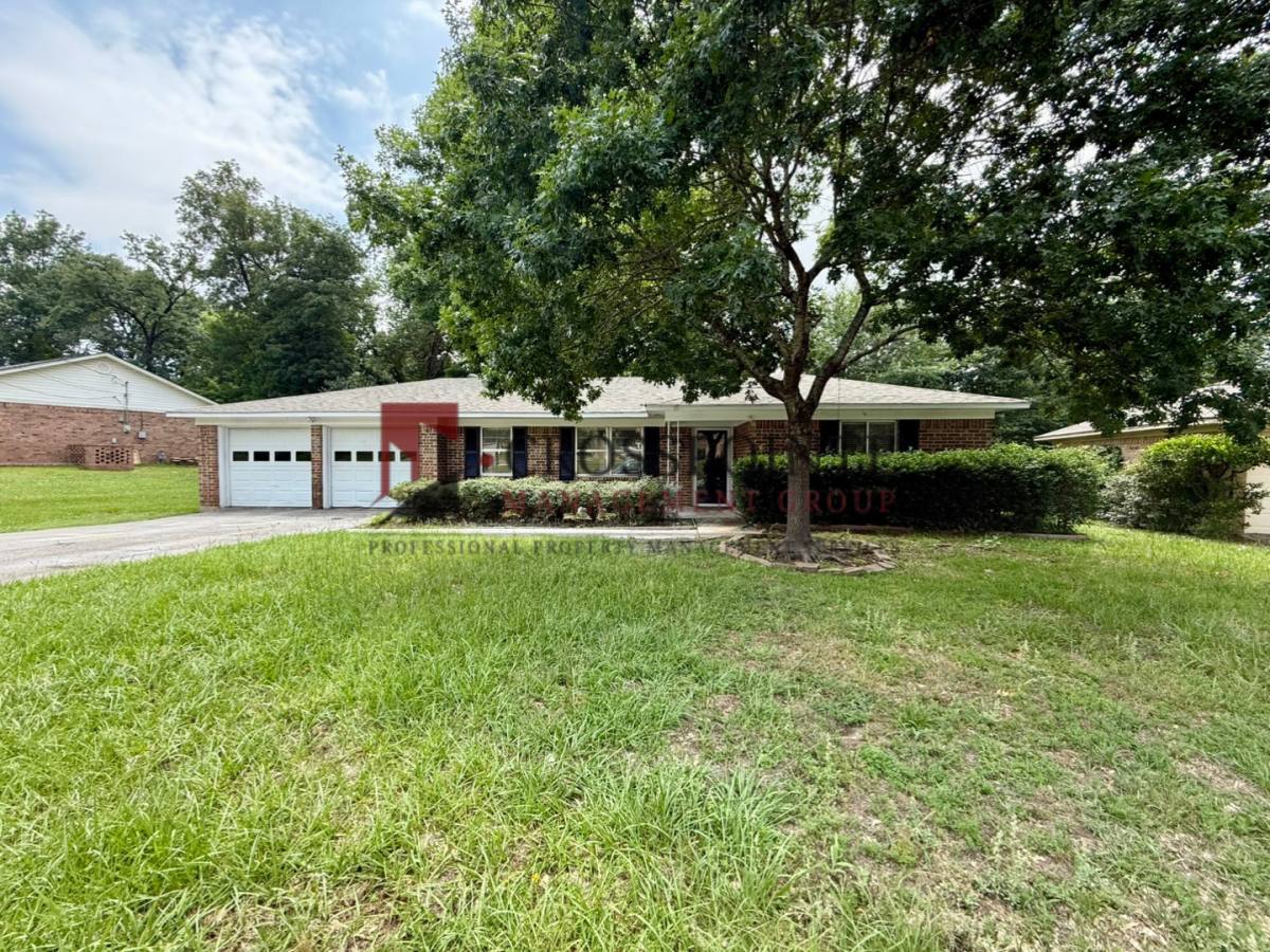 House for rent at 3014 Tower Dr, Tyler, TX 75701