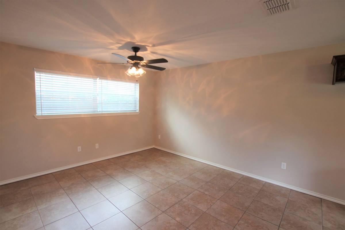 Townhouse for rent at 16016 FM 16 W, Lindale, TX 75771