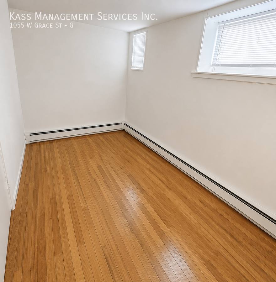 Apartment for rent at 1055 W Grace St, Chicago, IL 60613
