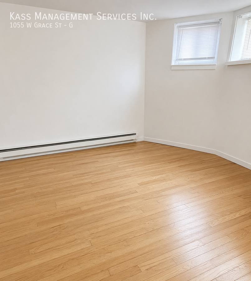 Apartment for rent at 1055 W Grace St, Chicago, IL 60613